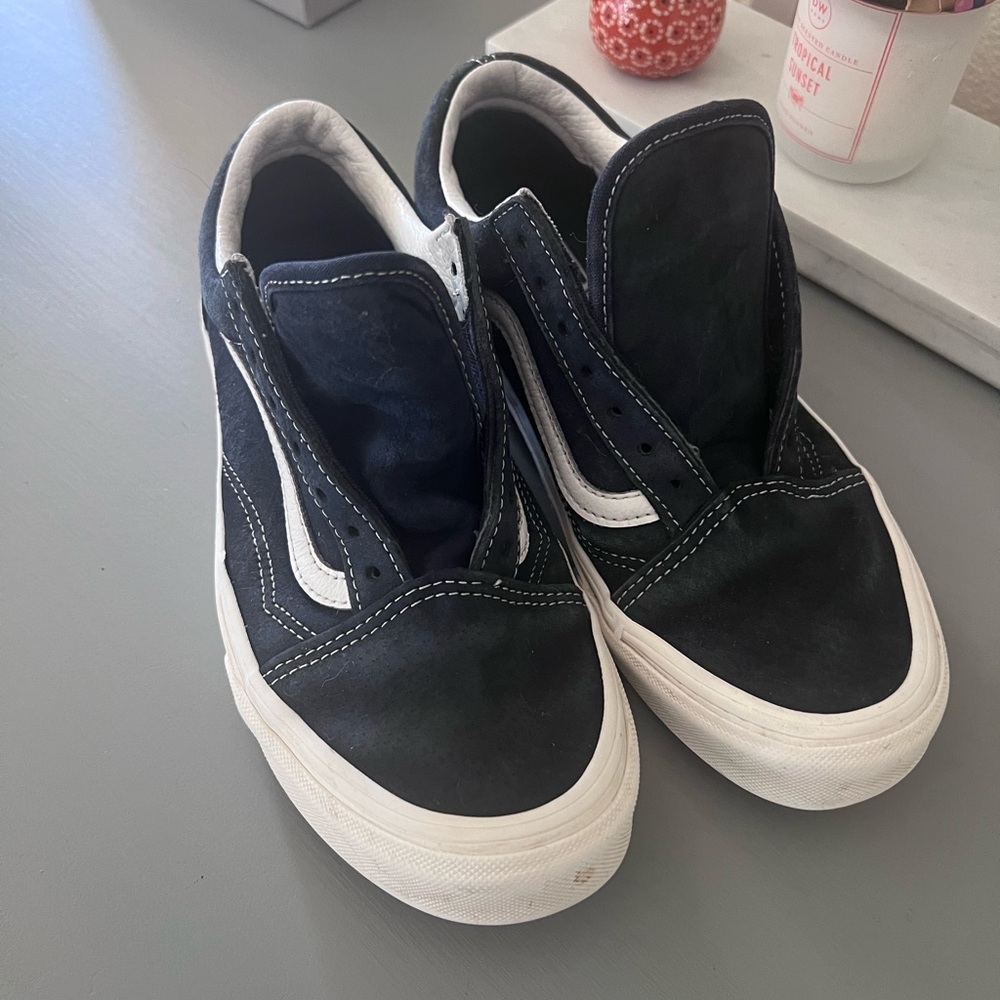 Black Vans
